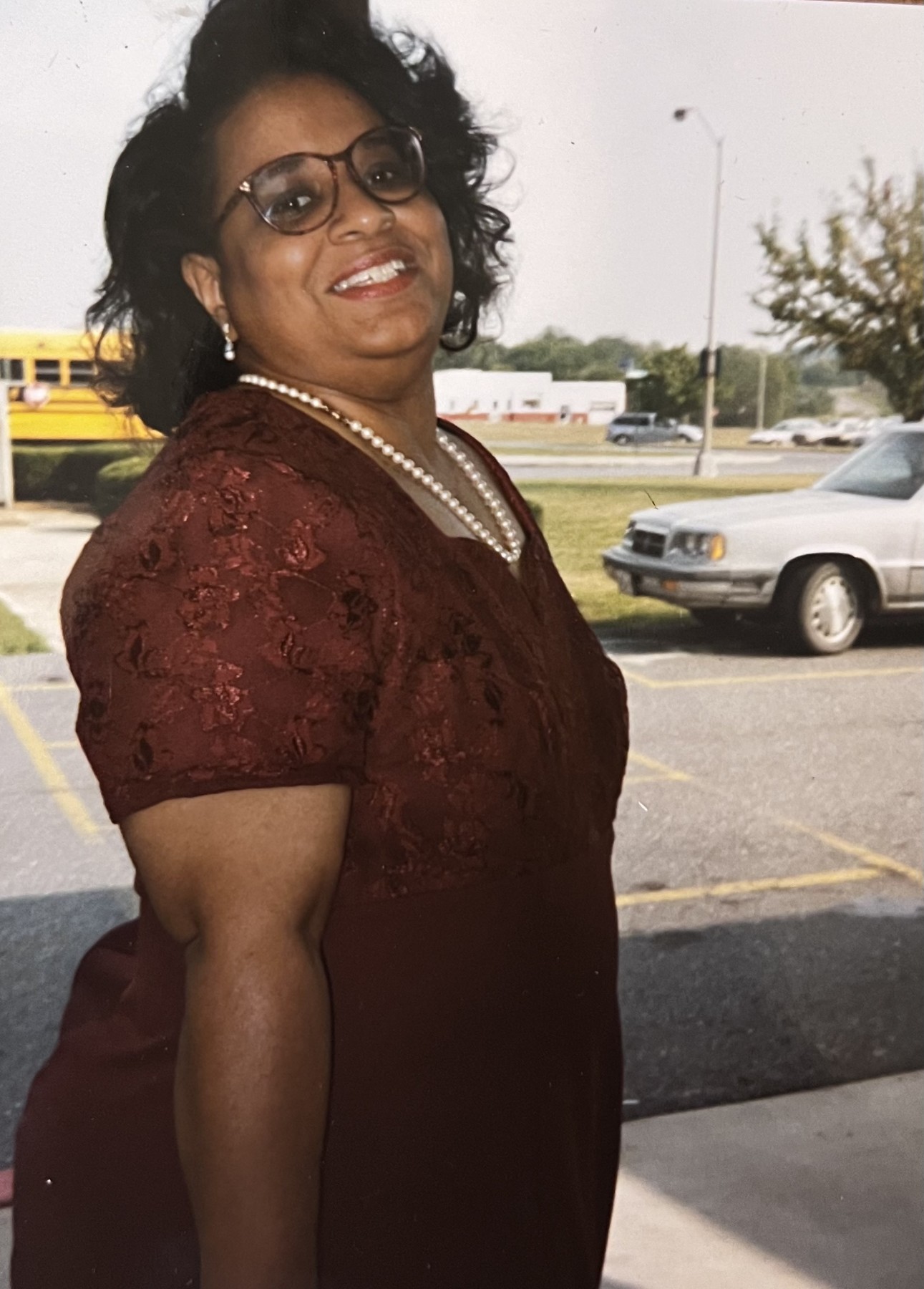 Obituary of Julie Bianca Holmes