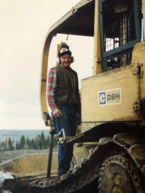 Obituary of Raymond Melvin Wolfenden