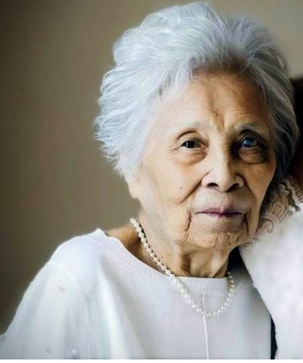 Obituary of Eugenia Holanday