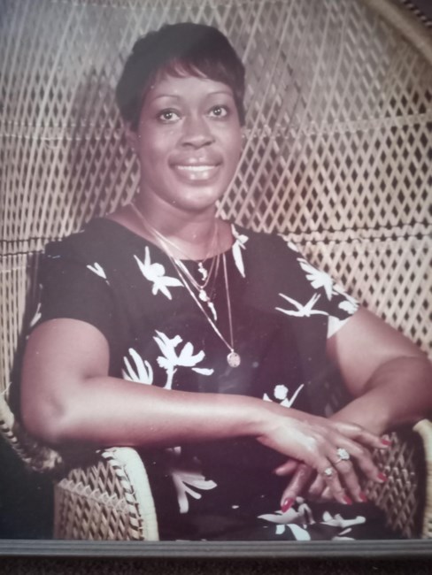 Obituary of Lola M Gordon