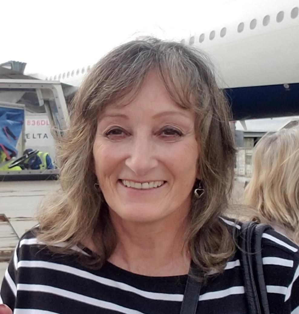 Obituario de Carol E. Pierce