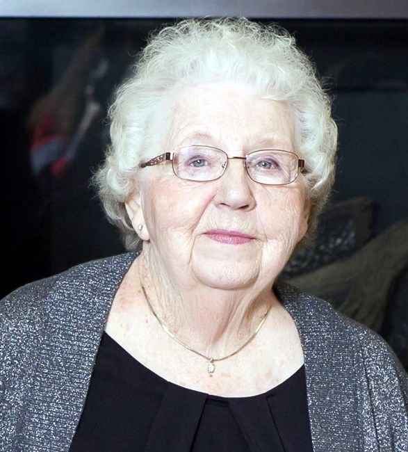 Obituary of Elaine Priscilla Lewis
