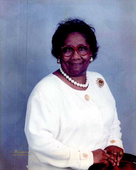Obituary of Joyce Mavis Thompson
