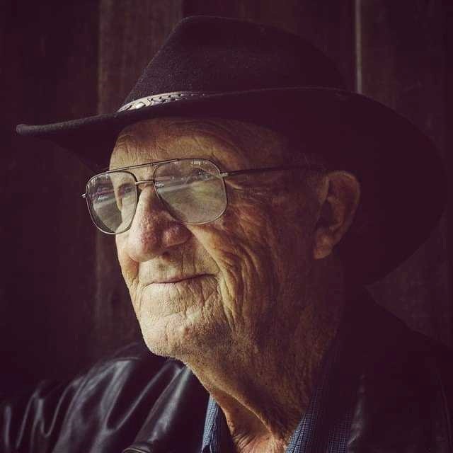 Obituary of Howard K Schultz