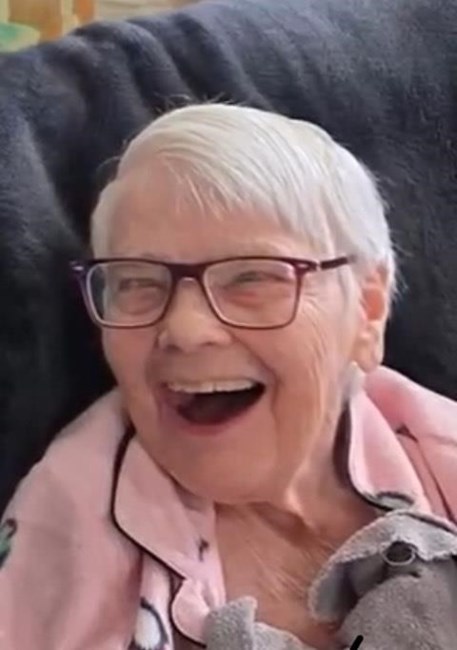 Obituario de Grace Shirley McKenna