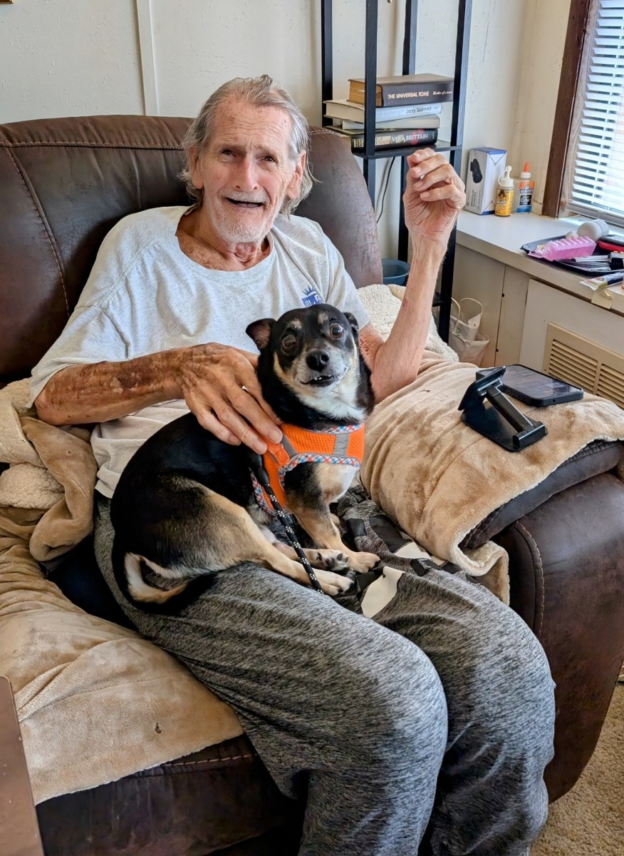 Obituario de Charles Michael Comprosky