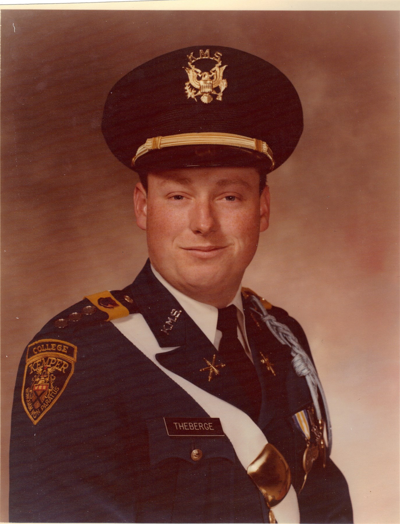 Obituario de Charles Augustine Theberge Jr.