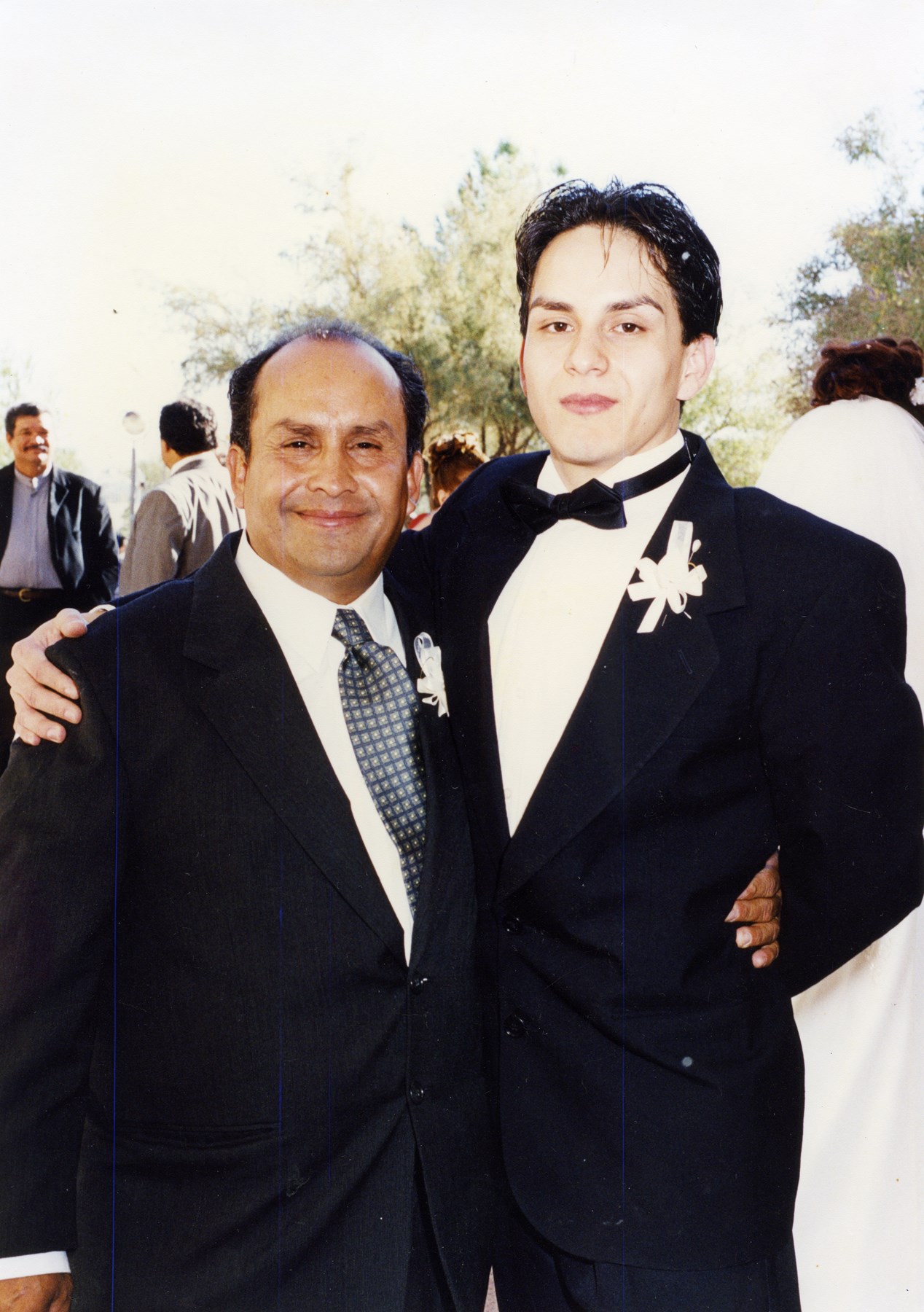 Obituary of Enrique Flores