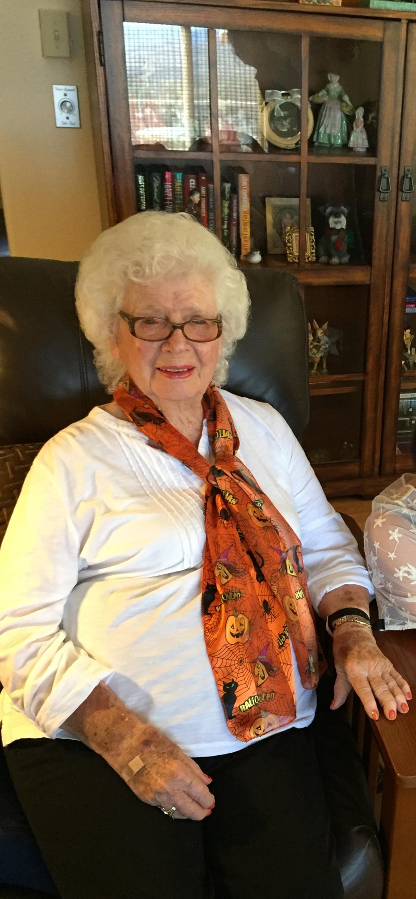 Obituary of Helen Lorena Castro