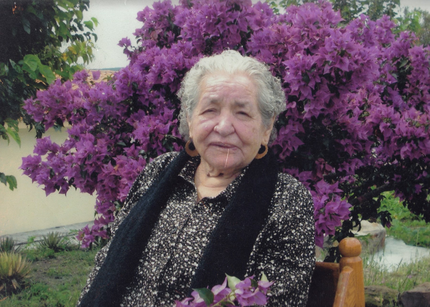 Obituary of Maria Auxilio Castro Falcon