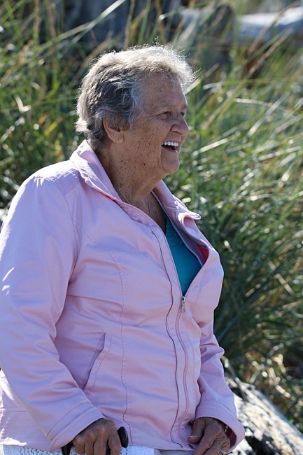 Obituary of Phyllis Marie (Walsh) Howe