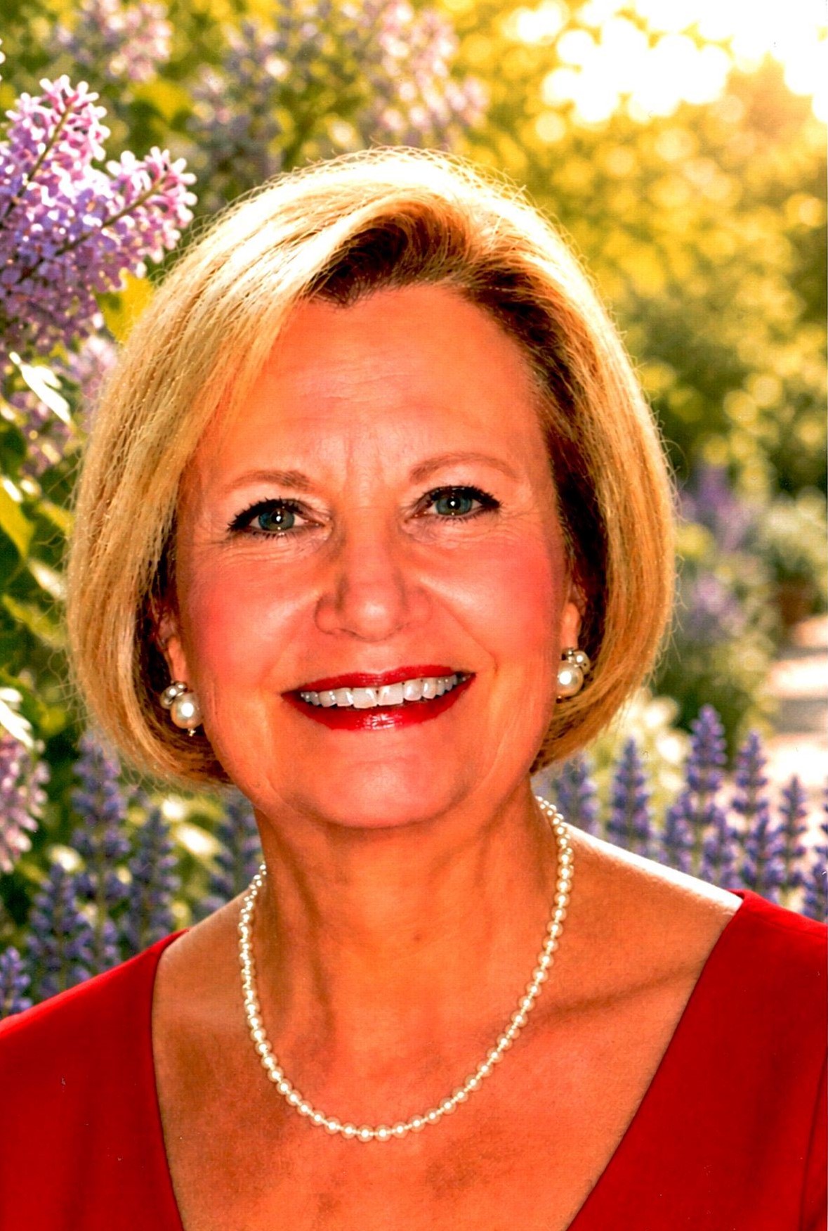 Obituary of LaRee Russell