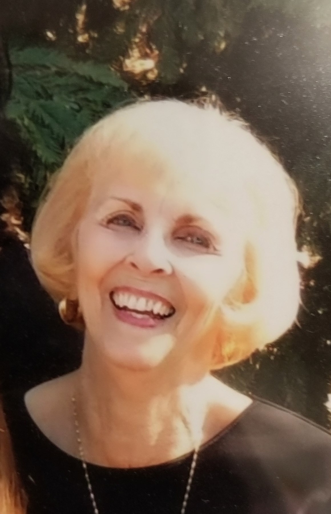 Obituary of Patricia Lou Vaughn