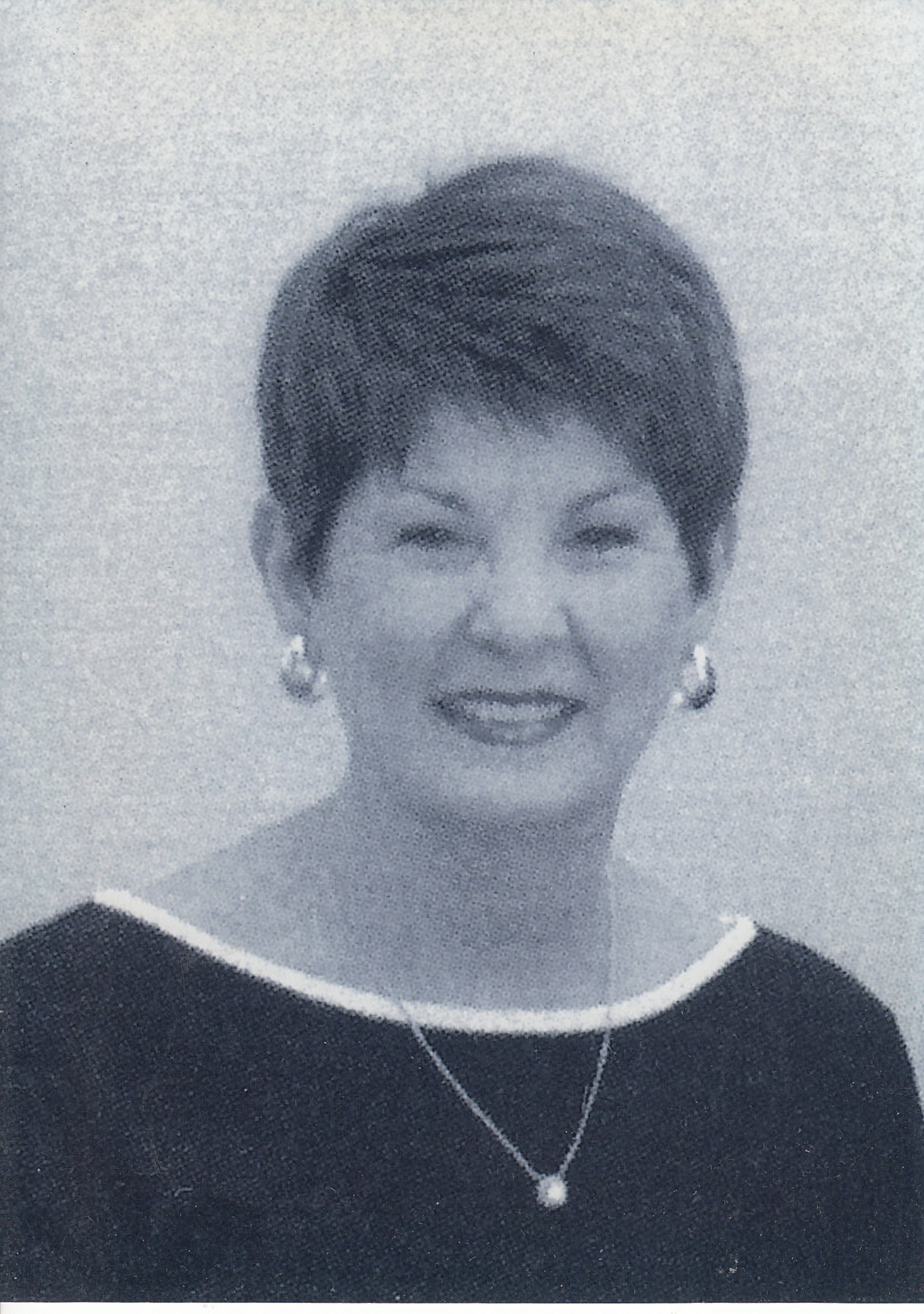 Obituario de Barbara Cryer Hall