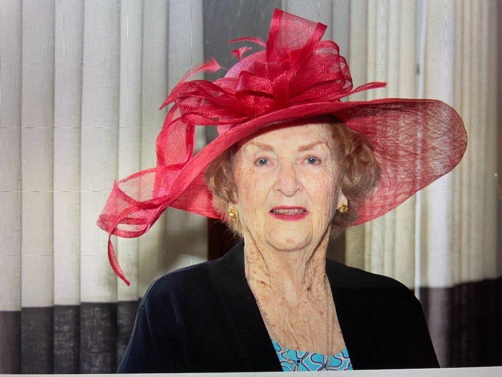 Obituary of Louise L. Walker