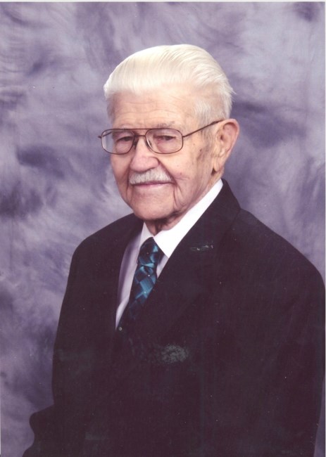 Obituary of Earle Robert Maack