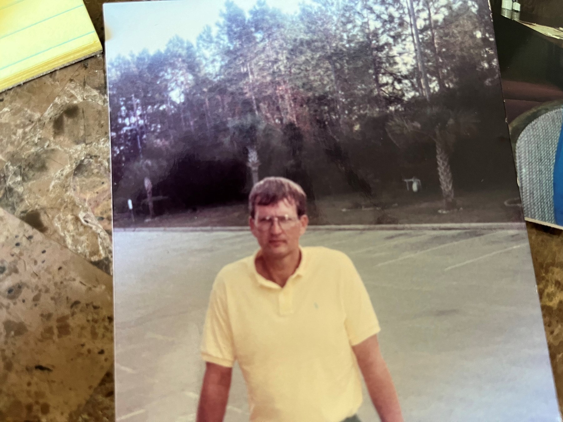 Obituary of Dennis R Decker