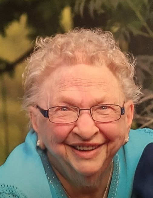 Obituary of Fay Lorraine Lang