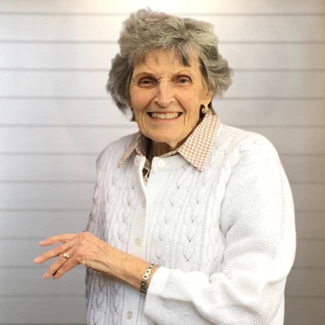 Obituary of Gertrude "Trudy" Evelyn MacKenzie