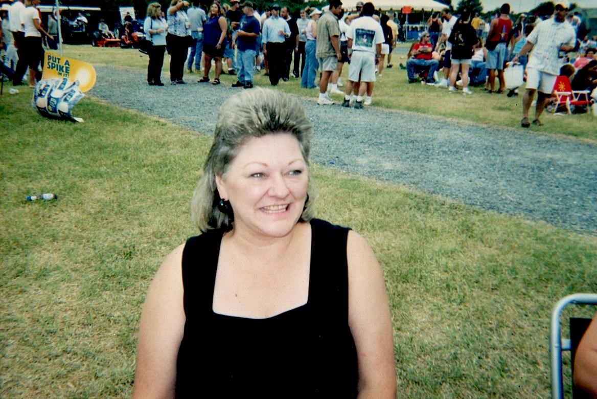 Obituary of Linda Ellen Deane