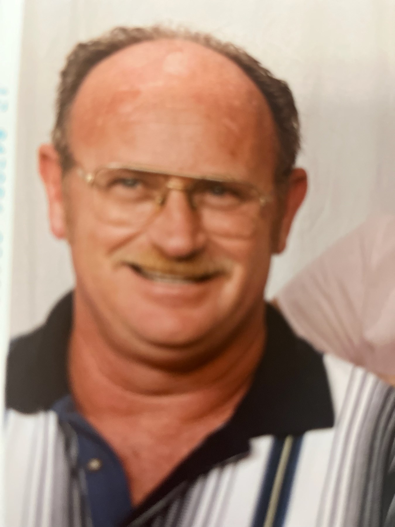 Obituary of Robert Donald Tomlinson