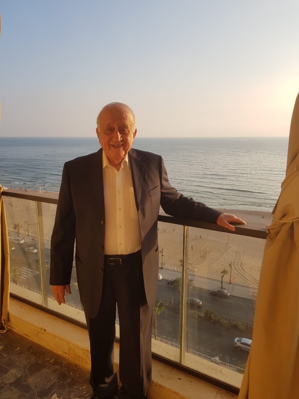 Obituario de Eli George Hykal