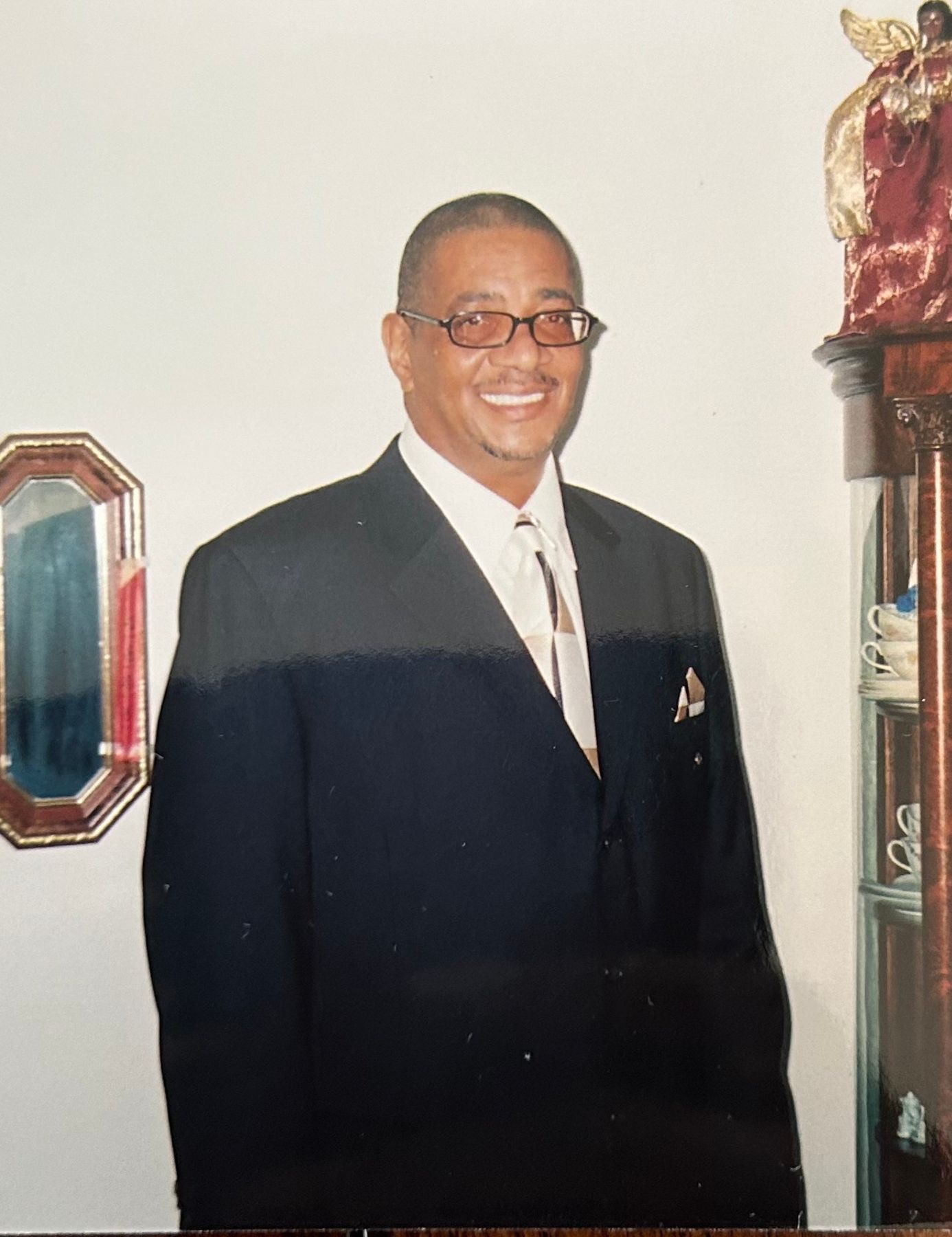 Obituary of Veniore Eugene Robinson Sr.