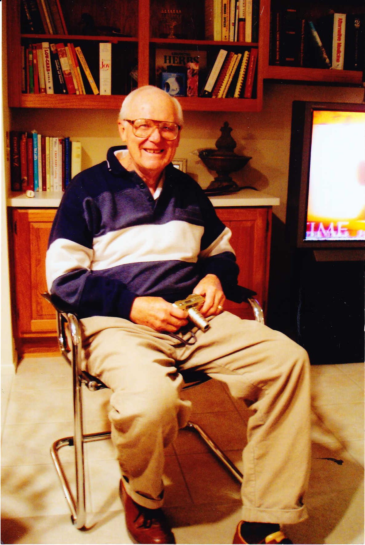 Obituary of Wendle Raymond Bertelsen