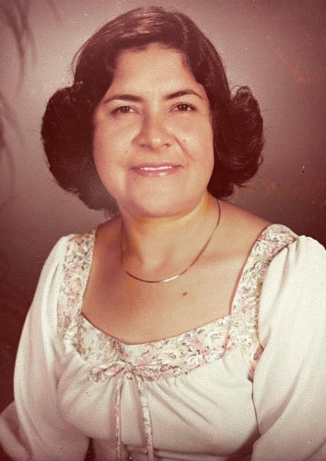 Obituario de Maria Leticia Molina