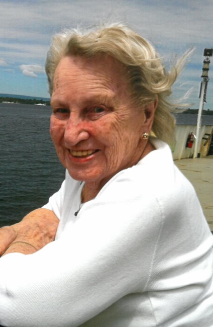 Obituary of Elizabeth Hazel Smith