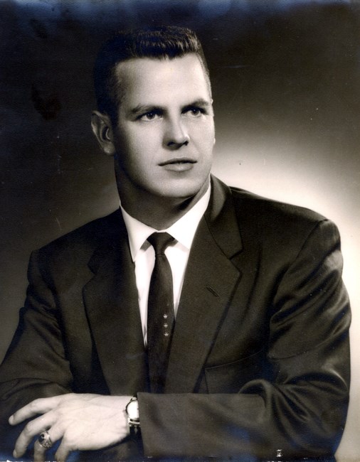 Obituary of Robert R. "Bob" Casey