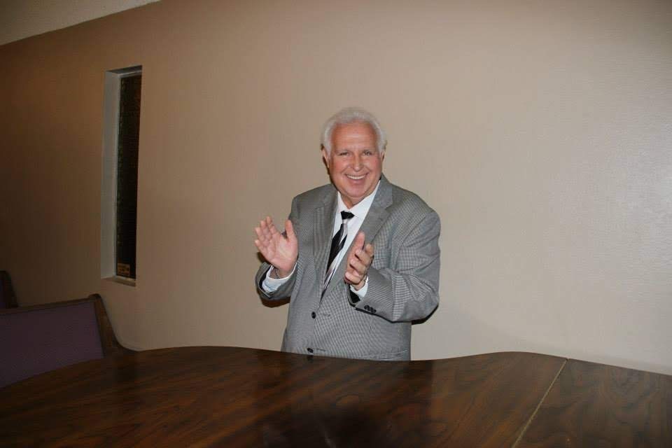 Obituary of Roger Emmett Hicks