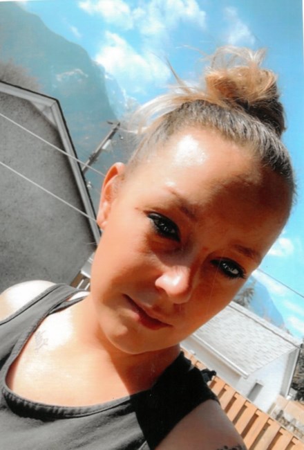 Obituary of Kymberly Brooke Waddell