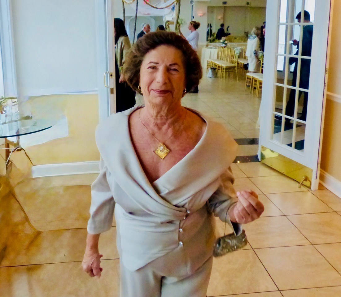 Obituary of Shirley Fields