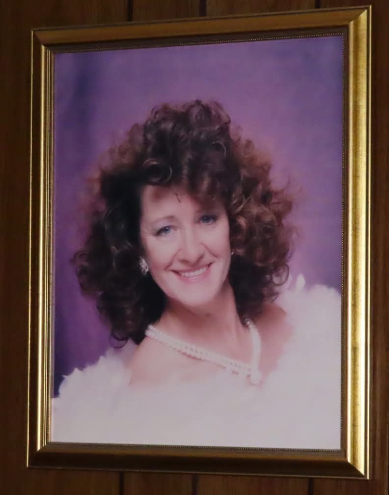 Avis de décès de Arlene Flora Ouellette