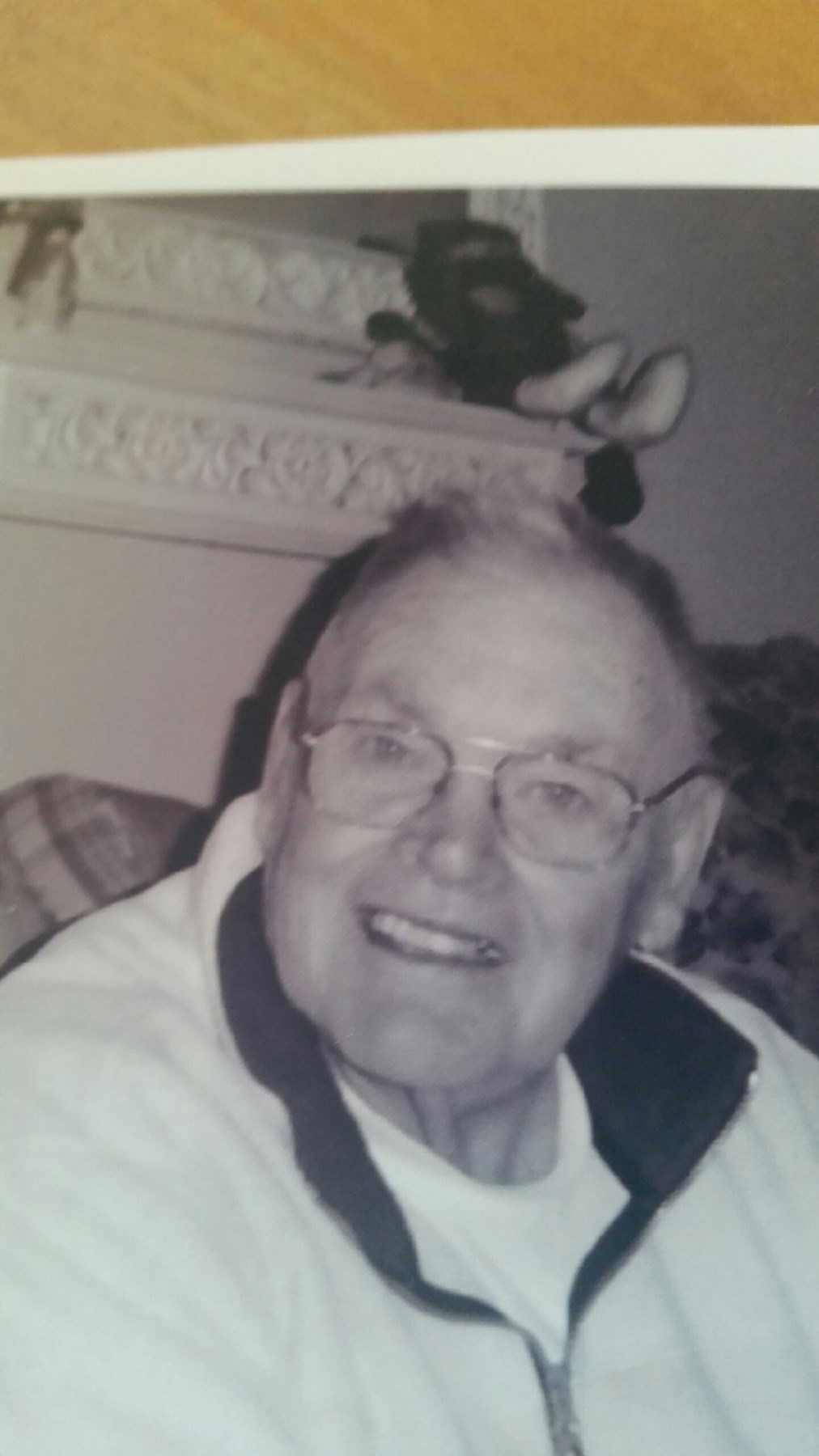 Obituario de Mr. Kenneth T. Morgan