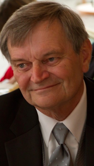 Obituary of Laurence Kent Hayward