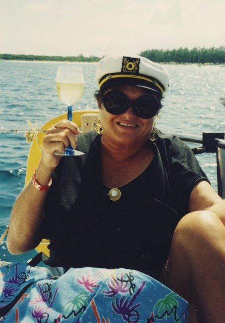 Obituary of Regina Kelly Viverata