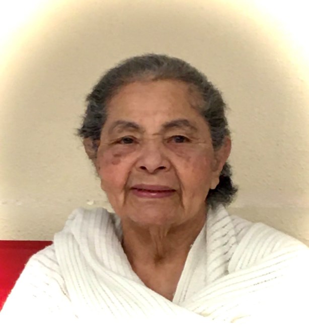 Obituary of Julia Aurora Zambrano