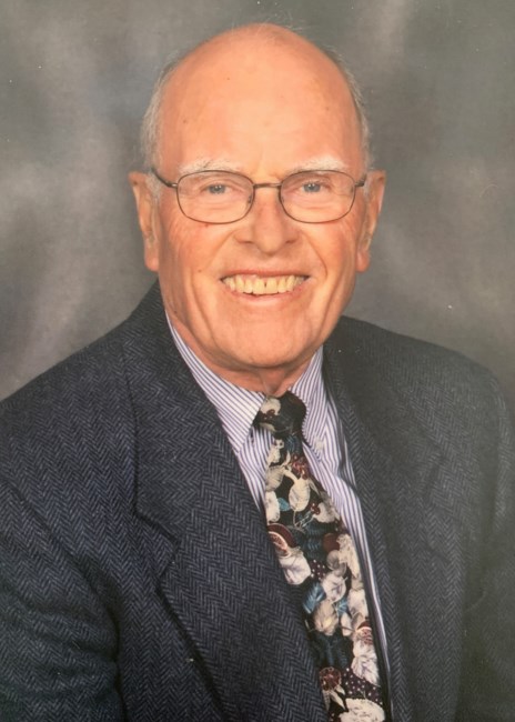 Obituary of Ray Wilson MacKenzie