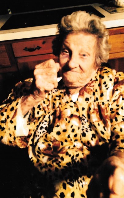 Obituary of Mrs. Sybil Louise Saunders