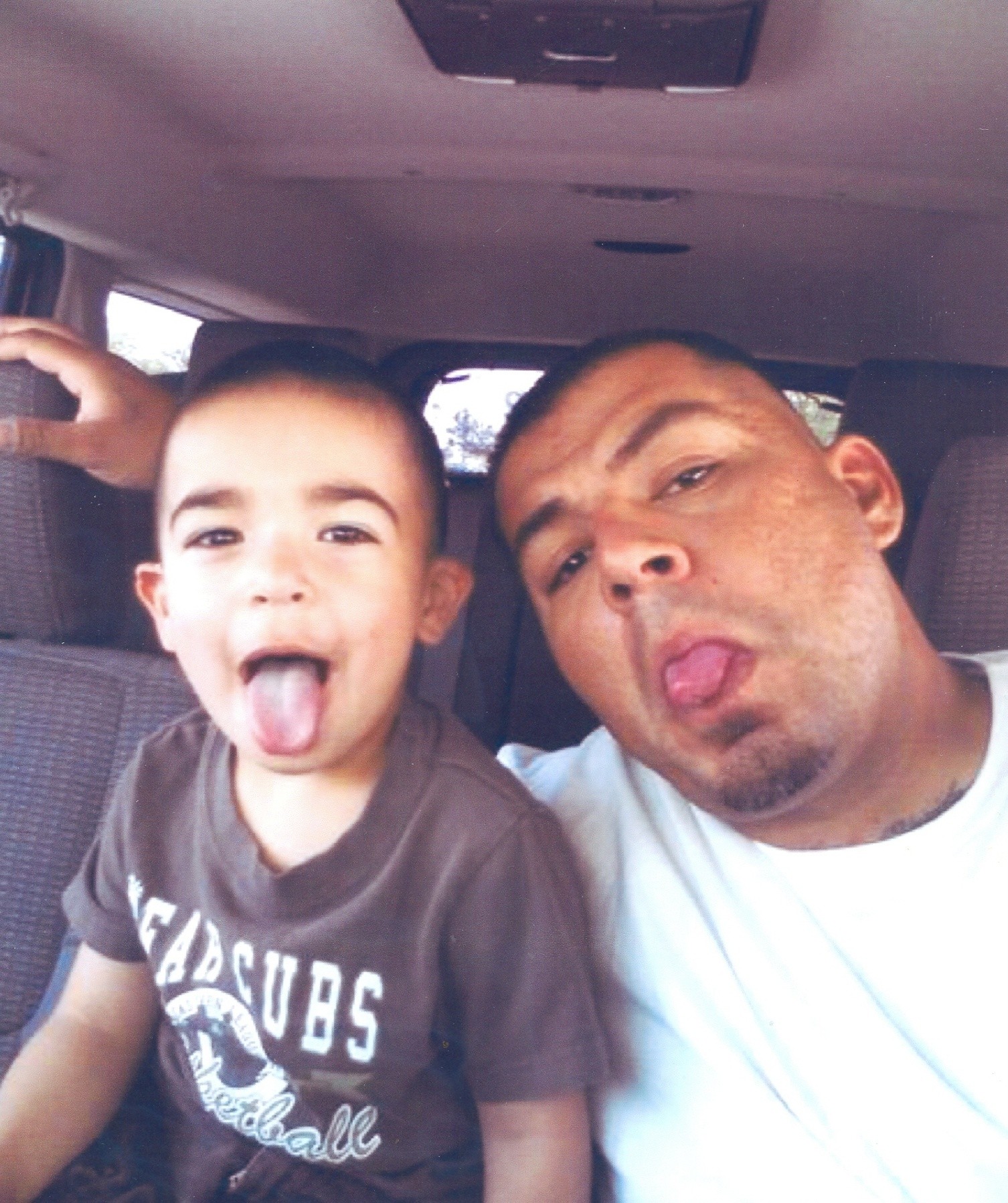 Robert Lomeli's Instagram, Twitter & Facebook on IDCrawl