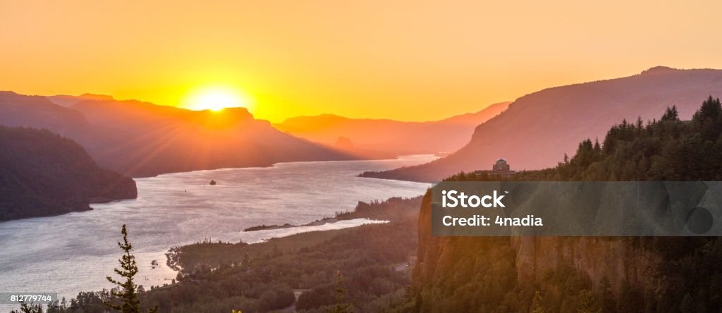 Obituary of Keith Winthrop Seelye