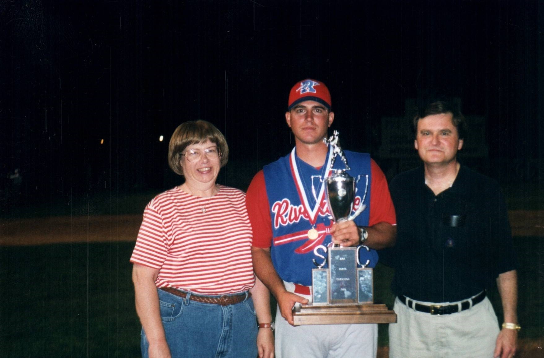 Obituary of Carlos "Gene" Bates