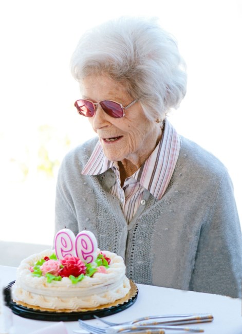 Obituary of Mercedes 'Irene' Manno