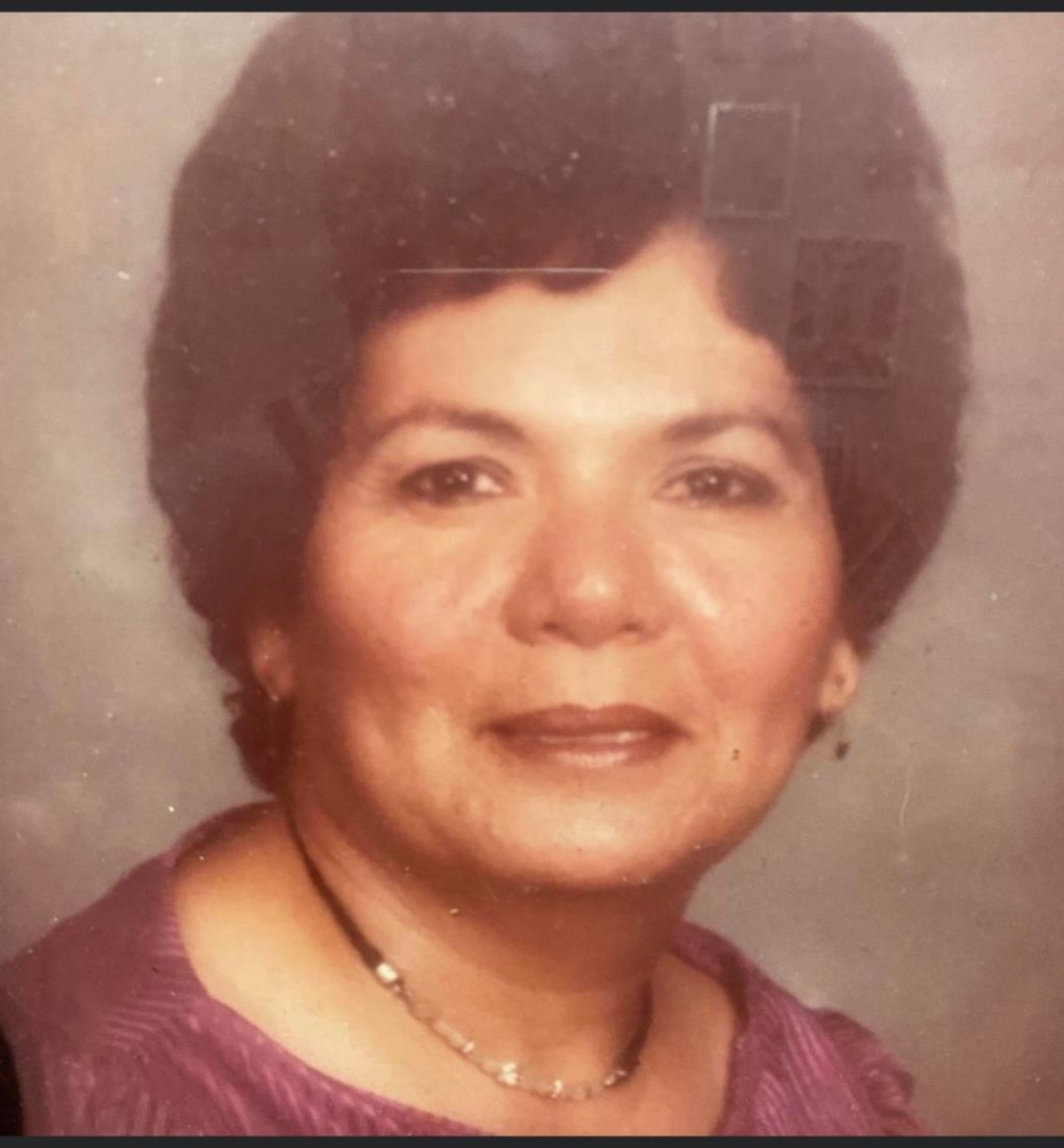 Obituary of Guadalupe Santos Sifuentes