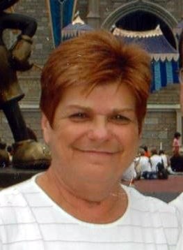 Obituary of Nadine Fawn Hammond