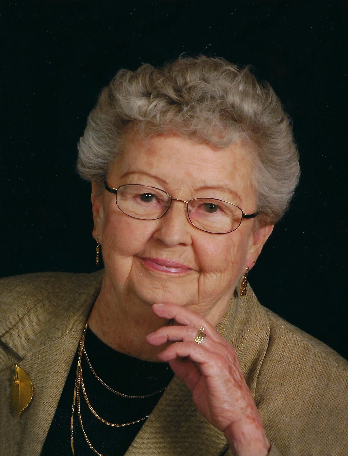 Obituary of Lillian Ivy MacKenzie