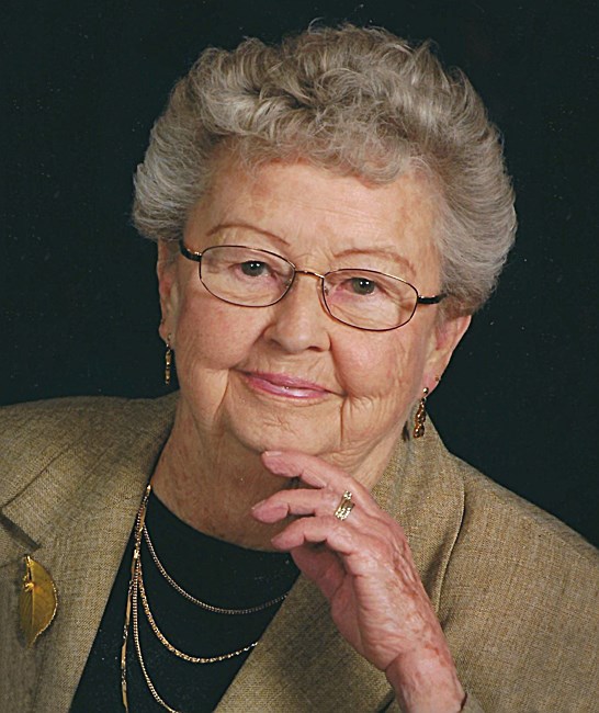 Obituary of Lillian Ivy MacKenzie