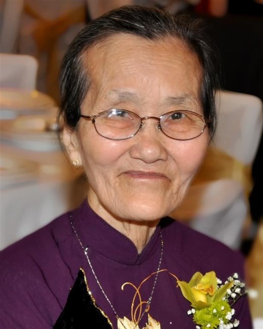 Obituary of Bich Ngoc Nguyen
